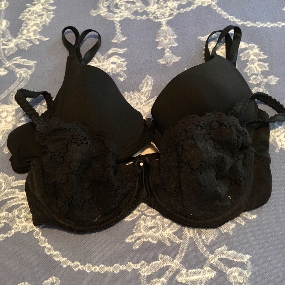 Set of 2 black bras